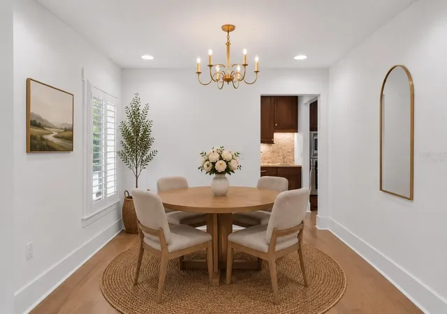 Photo 3 of Townhouse for sale at 1265 Arlington Pl, Winter Park, FL 32789 | MLS# O6415981 | Listing updated on 2026-10-07