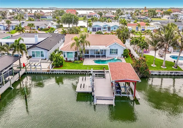 Photo 2 of Single family home for sale at 324 Leeward Is, Clearwater Beach, FL 33767 | MLS# TB8518175 | Listing updated on 2026-10-06
