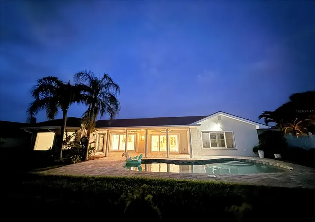 Photo 3 of Single family home for sale at 324 Leeward Is, Clearwater Beach, FL 33767 | MLS# TB8518175 | Listing updated on 2026-10-06