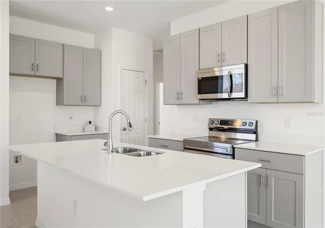 4th image of 9116 Wildlight Trl, Wildwood, FL 34785 | MLS# O6415991