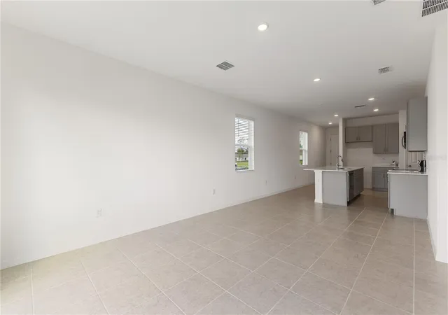 5th image of 9116 Wildlight Trl, Wildwood, FL 34785 | MLS# O6415991