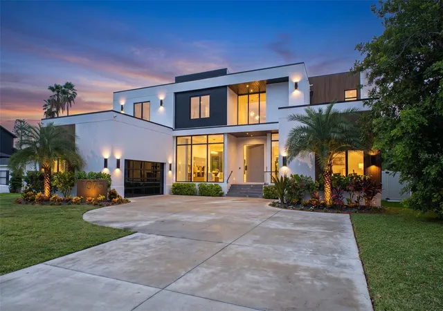 1st image of 1076 Snell Isle Blvd Ne, Saint Petersburg, FL 33704 | MLS# TB8518184