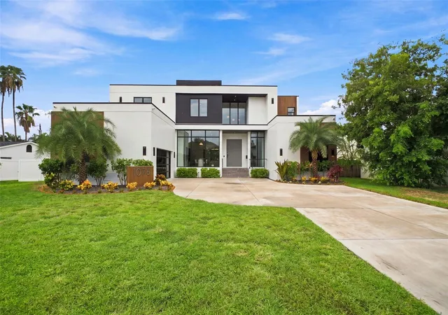 52nd image of 1076 Snell Isle Blvd Ne, Saint Petersburg, FL 33704 | MLS# TB8518184