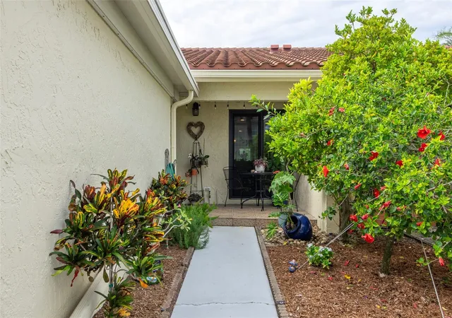 1st image of 10152 Regal Dr, Largo, FL 33774 | MLS# TB8518193