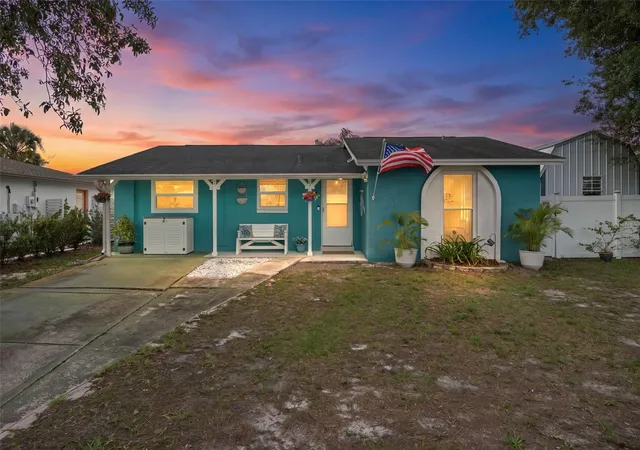 Photo 1 of Single family home for sale at 7906 Woodvine Cir, Tampa, FL 33615 | MLS# TB8518197 | Listing updated on 2026-10-06
