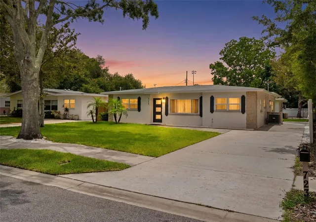 1st image of 723 W Bayshore Dr, Tarpon Springs, FL 34689 | MLS# W7886657