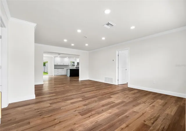 5th image of 723 W Bayshore Dr, Tarpon Springs, FL 34689 | MLS# W7886657