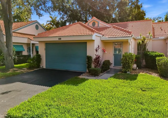 1st image of 608 Tyson Ter #8, Venice, FL 34285 | MLS# A4696776