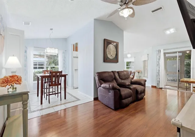 5th image of 608 Tyson Ter, VENICE, FL 34285