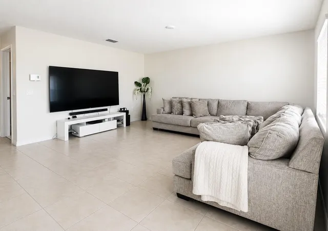 Photo 2 of Single family home for sale at 452 Taylor Groves Dr, Lake Wales, FL 33898 | MLS# TB8518238 | Listing updated on 2026-06-12
