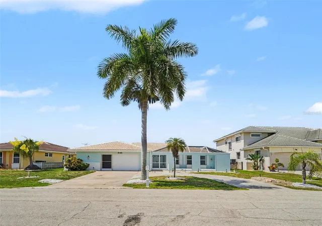 Photo 3 of Single family home for sale at 548 Belvedere Ct, Punta Gorda, FL 33950 | MLS# C7527214 | Listing updated on 2026-09-28