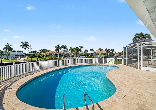 Photo 4 of Single family home for sale at 548 Belvedere Ct, Punta Gorda, FL 33950 | MLS# C7527214 | Listing updated on 2026-09-28