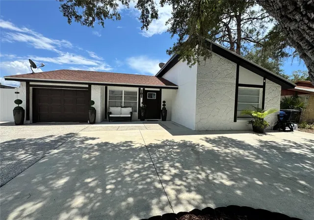 Photo 2 of Single family home for sale at 10114 Briarwick Ct, Tampa, FL 33615 | MLS# TB8518261 | Listing updated on 2026-09-29