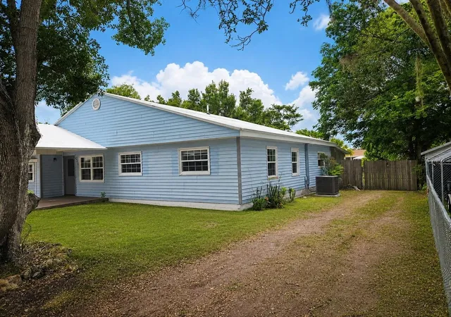 Homes for sale in Fort Meade, FL | 521 Green Cir, Fort Meade, FL 33841 | MLS# TB8518272