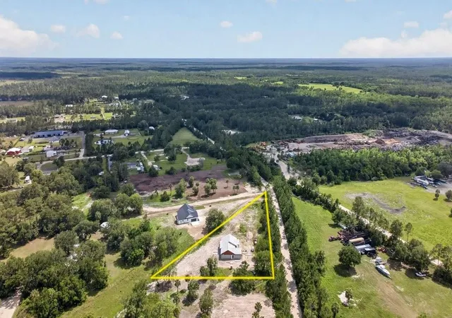Photo 1 of Single family home for sale at 31 Favoretta Rd, Bunnell, FL 32110 | MLS# V4949615 | Listing updated on 2026-08-15