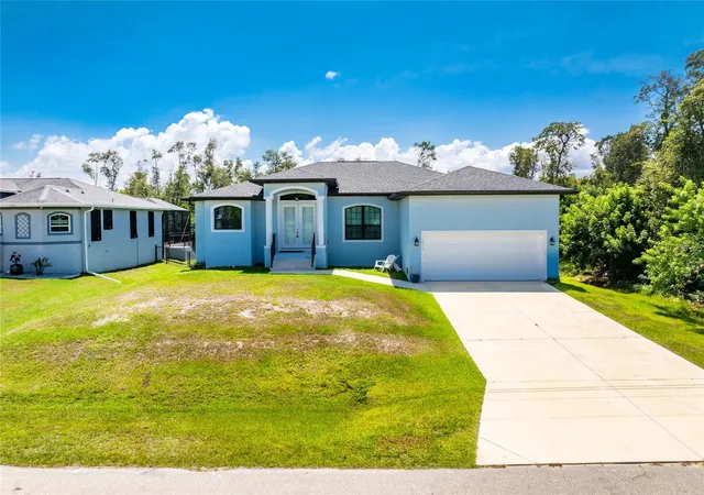 Photo 1 of Single family home for sale at 3900 Palm Dr, Punta Gorda, FL 33950 | MLS# C7527226 | Listing updated on 2026-07-08