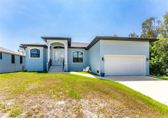 Photo 2 of Single family home for sale at 3900 Palm Dr, Punta Gorda, FL 33950 | MLS# C7527226 | Listing updated on 2026-07-08
