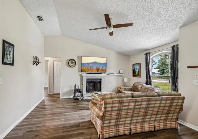 Photo 3 of Single family home for sale at 18 Spring Radl, Ocala, FL 34472 | MLS# O6416097 | Listing updated on 2026-08-27