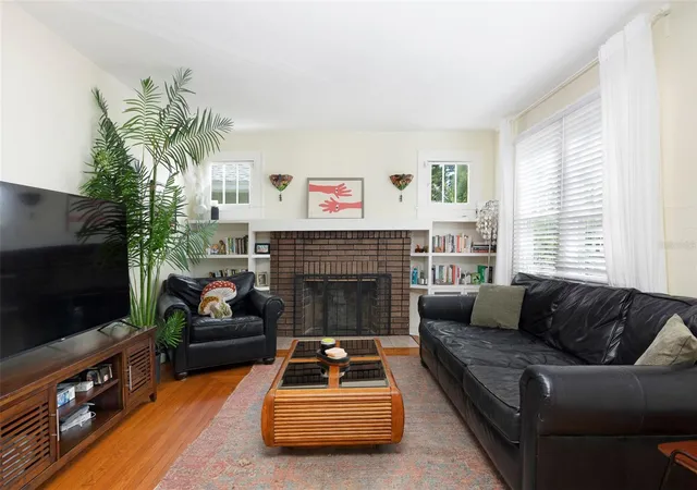 Photo 2 of Single family home for sale at 540 11th Avenue N, Saint Petersburg, FL 33701 | MLS# A4696808 | Listing updated on 2026-07-16