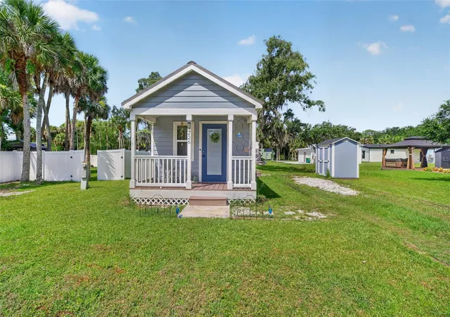 Photo 1 of Single family home for sale at 226 Flamingo Dr, Cocoa, FL 32926 | MLS# O6416111 | Listing updated on 2026-06-17