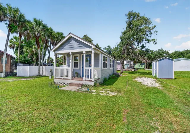 Photo 3 of Single family home for sale at 226 Flamingo Dr, Cocoa, FL 32926 | MLS# O6416111 | Listing updated on 2026-06-17