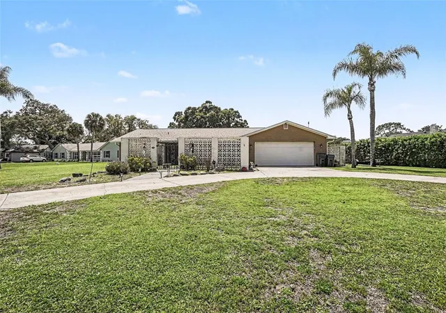 Photo 2 of Single family home for sale at 3100 Saunders Pl, Titusville, FL 32780 | MLS# V4949619 | Listing updated on 2026-09-01