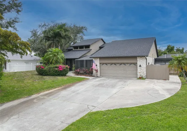 Photo 1 of Single family home for sale at 1279 Cornish Ct, Sarasota, FL 34232 | MLS# TB8518333 | Listing updated on 2026-07-06