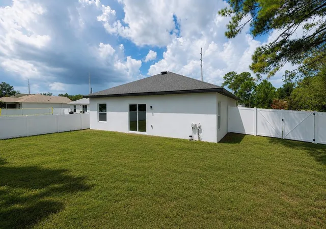 Photo 4 of Single family home for sale at 995 9th Avenue, Deland, FL 32724 | MLS# O6416123 | Listing updated on 2026-09-21