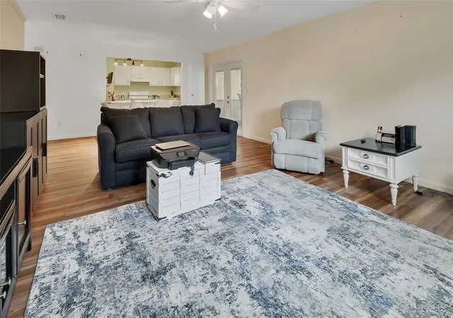 5th image of 720 S Hl Ave, DELAND, FL 32724