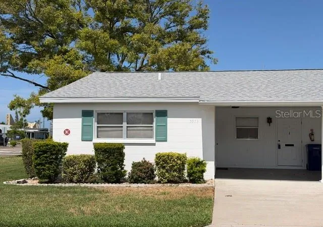 1st image of 5973 Hibiscus Dr, Bradenton, FL 34207 | MLS# A4696820
