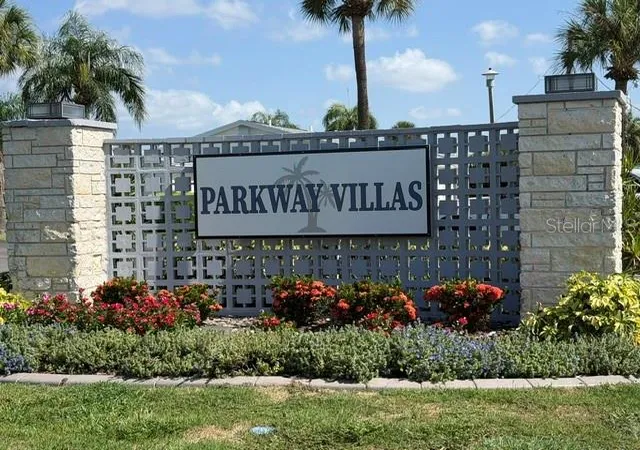 2nd image of 5973 Hibiscus Dr, Bradenton, FL 34207 | MLS# A4696820