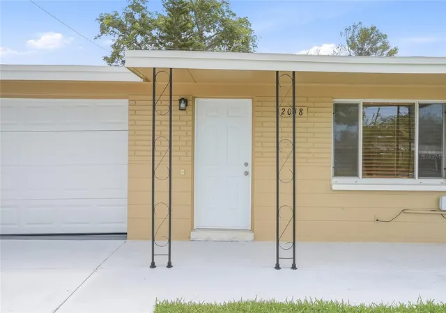Homes for sale in Holiday, FL | 2048 Hess Dr, Holiday, FL 34691 | MLS# TB8518342