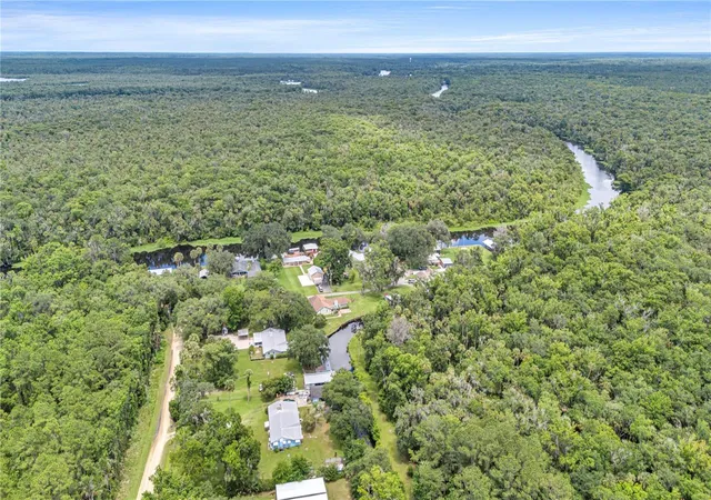 5th image of 22308 Blue Creek Lodge Rd, Astor, FL 32102 | MLS# R4911432