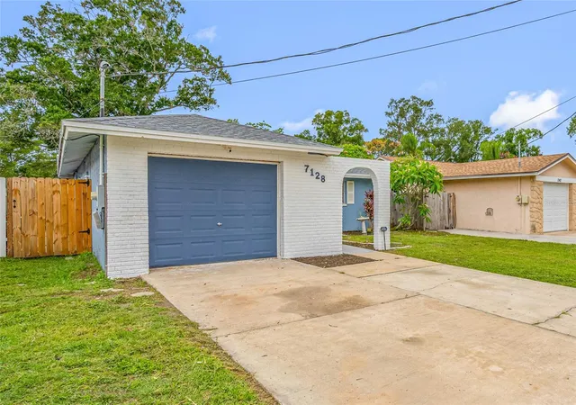 Homes for sale in Pinellas Park, FL | 7128 64th Wy N, Pinellas Park, FL 33781 | MLS# TB8518382