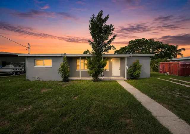 Homes for sale in Port Charlotte, FL | 691 Sharon Cir, Port Charlotte, FL 33952 | MLS# A4696840