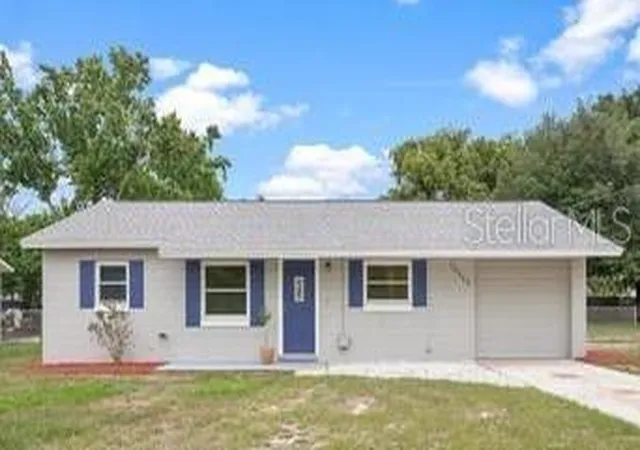 Photo 2 of Single family home for sale at 35904 Dawn Dr, Leesburg, FL 34788 | MLS# G5113640 | Listing updated on 2026-08-21