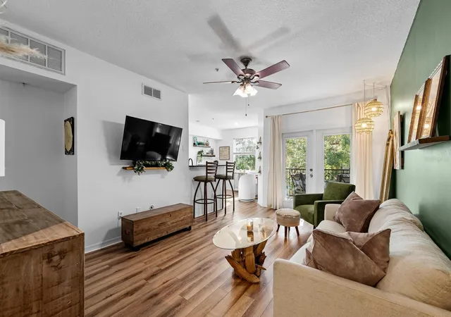 3rd image of 2010 E Palm Ave, Tampa, FL 33605