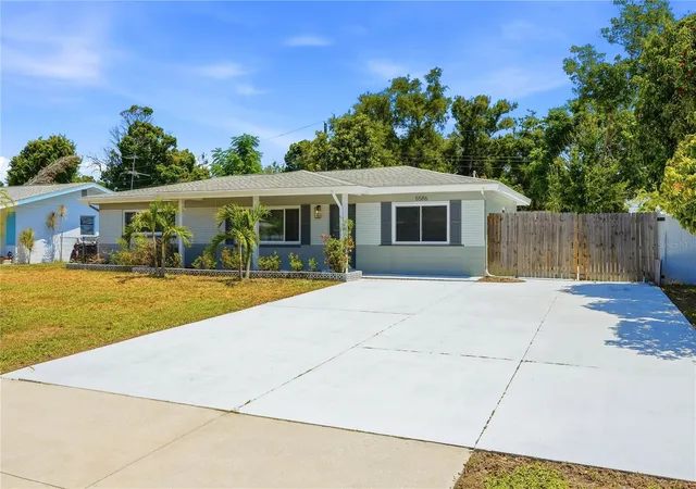 Photo 2 of Single family home for sale at 5586 30th Avenue N, Saint Petersburg, FL 33710 | MLS# TB8518396 | Listing updated on 2026-09-25