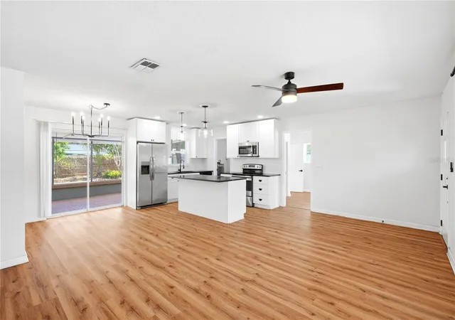 Photo 4 of Single family home for sale at 5586 30th Avenue N, Saint Petersburg, FL 33710 | MLS# TB8518396 | Listing updated on 2026-09-25