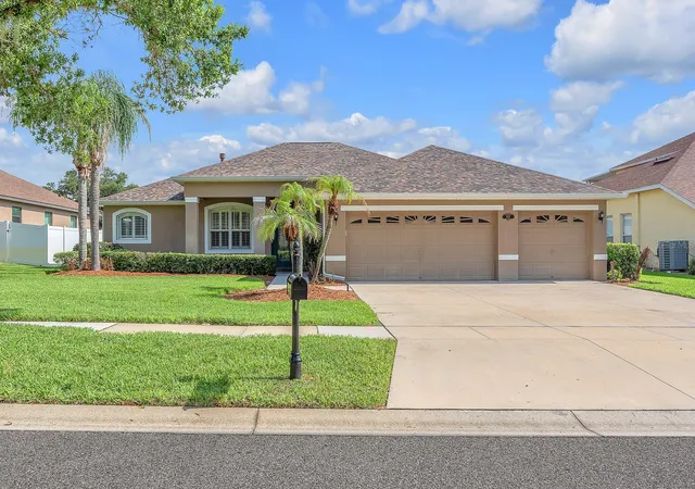 Homes for sale in Dover, FL | 2817 Durant Trails Blvd, Dover, FL 33527 | MLS# TB8518400