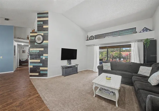 5th image of 3916 Broomsedge Ln, Valrico, FL 33596 | MLS# TB8518406