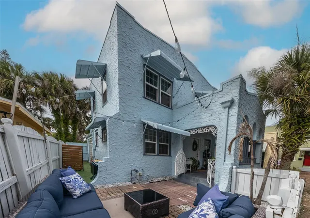 Photo 1 of Single family home for sale at 4 Clarendon Ct, Daytona Beach, FL 32118 | MLS# V4949626 | Listing updated on 2026-06-12