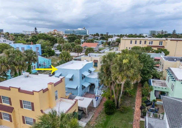 Photo 2 of Single family home for sale at 4 Clarendon Ct, Daytona Beach, FL 32118 | MLS# V4949626 | Listing updated on 2026-06-12