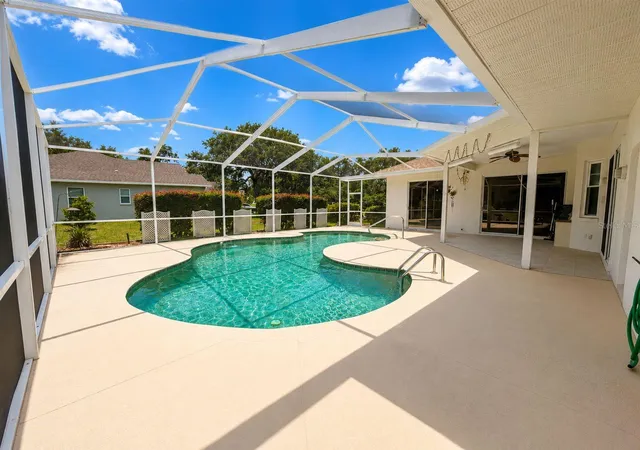 Homes for sale in Lecanto, FL | 48 N Crystal Meadow Path, Lecanto, FL 34461 | MLS# TB8518433