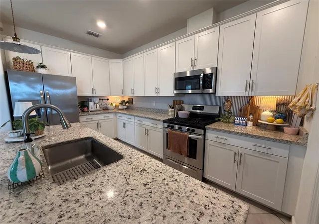 Photo 4 of Single family home for sale at 5132 Coral Reef Way, Bradenton, FL 34211 | MLS# A4696856 | Listing updated on 2026-08-25