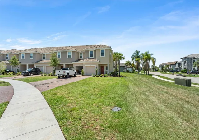Photo 2 of Townhouse for sale at 3556 Landing Net Dr, Kissimmee, FL 34746 | MLS# O6416193 | Listing updated on 2026-08-14