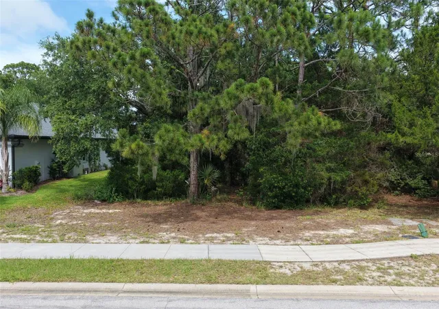Photo 3 of Land for sale at 18 N Lakewalk Dr, Palm Coast, FL 32137 | MLS# FC319229 | Listing updated on 2026-09-28