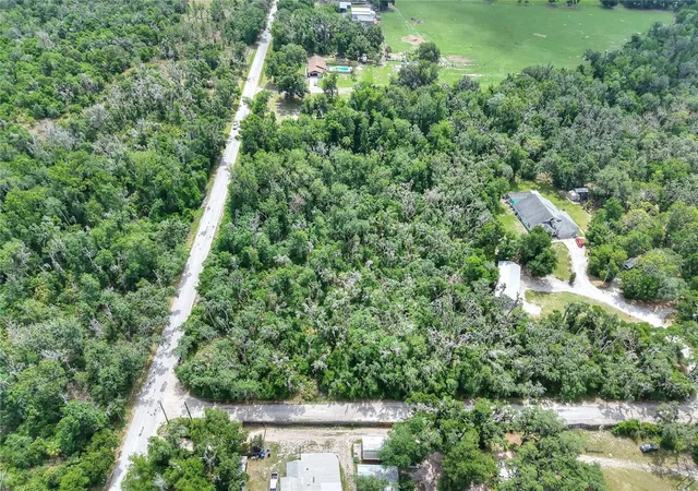 3rd image of 600 Thompson Rd, Lithia, FL 33547 | MLS# TB8518473