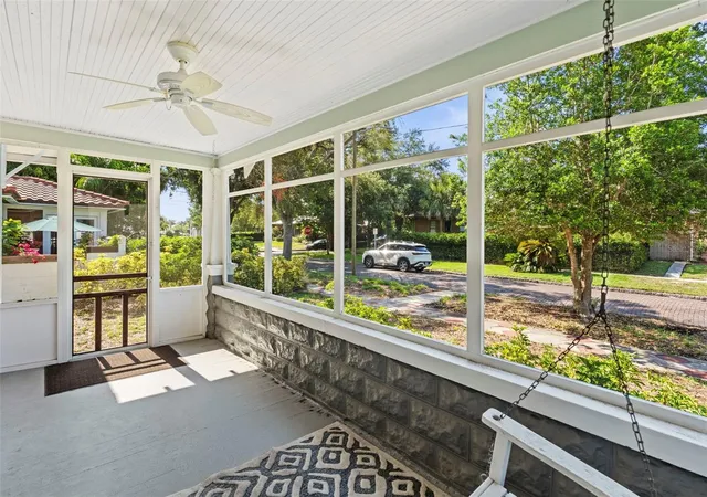Photo 4 of Single family home for sale at 205 12th Avenue N, Saint Petersburg, FL 33701 | MLS# A4696875 | Listing updated on 2026-08-21