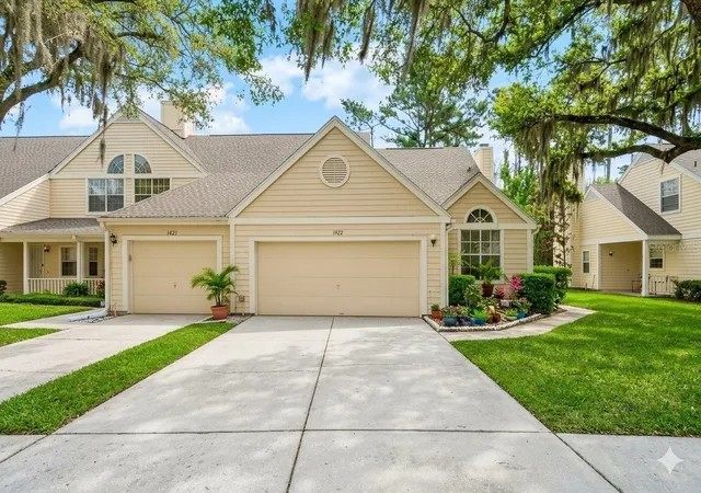 Photo 1 of Condo for sale at 3612 Pine Knot Dr, Valrico, FL 33596 | MLS# TB8518508 | Listing updated on 2026-09-15